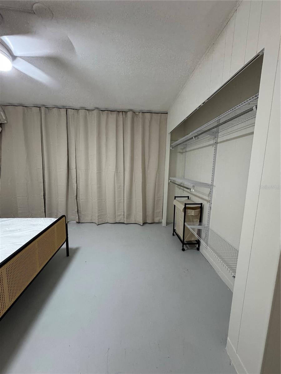 DE SOTO COUNTRY CLUB COLONY - Residential Lease