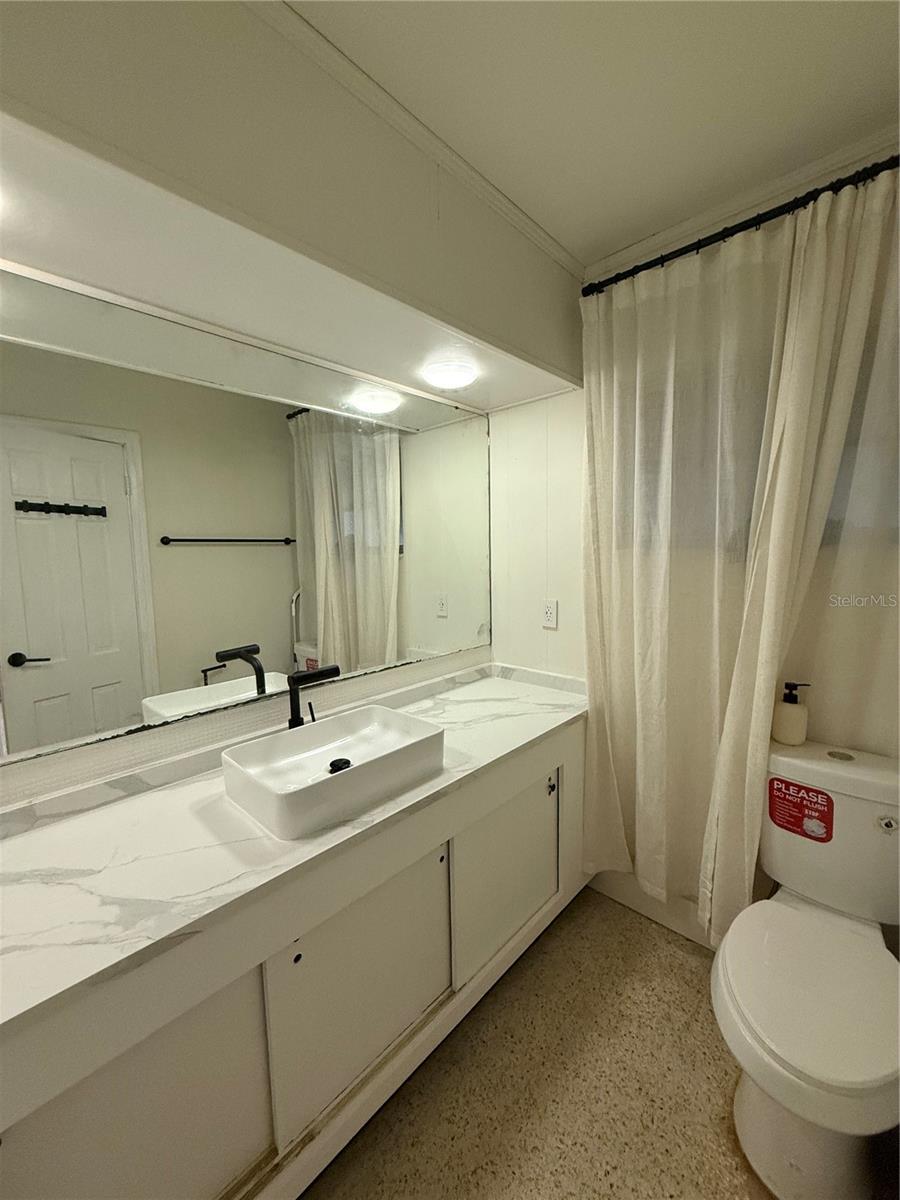 DE SOTO COUNTRY CLUB COLONY - Residential Lease