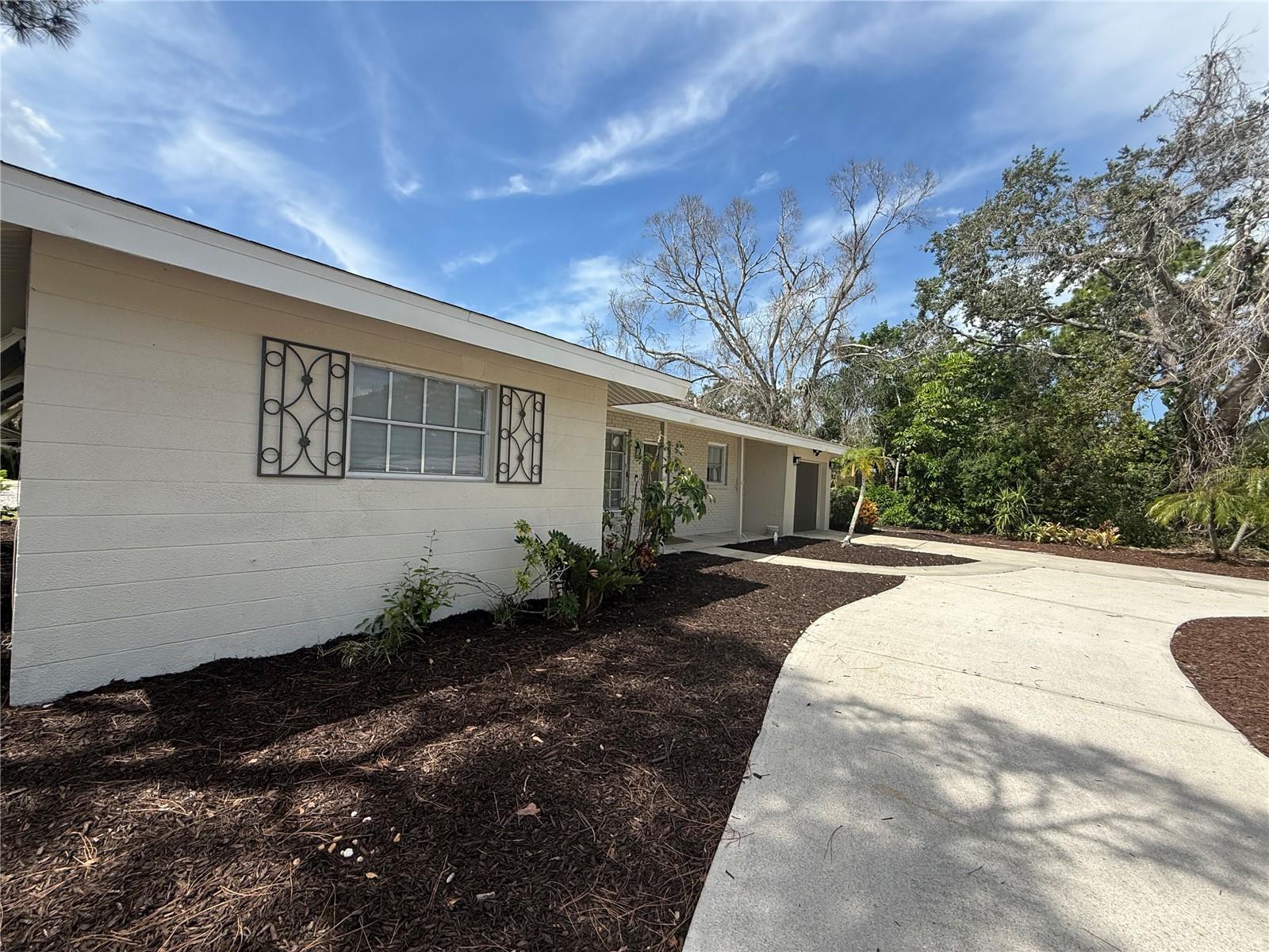 DE SOTO COUNTRY CLUB COLONY - Residential Lease