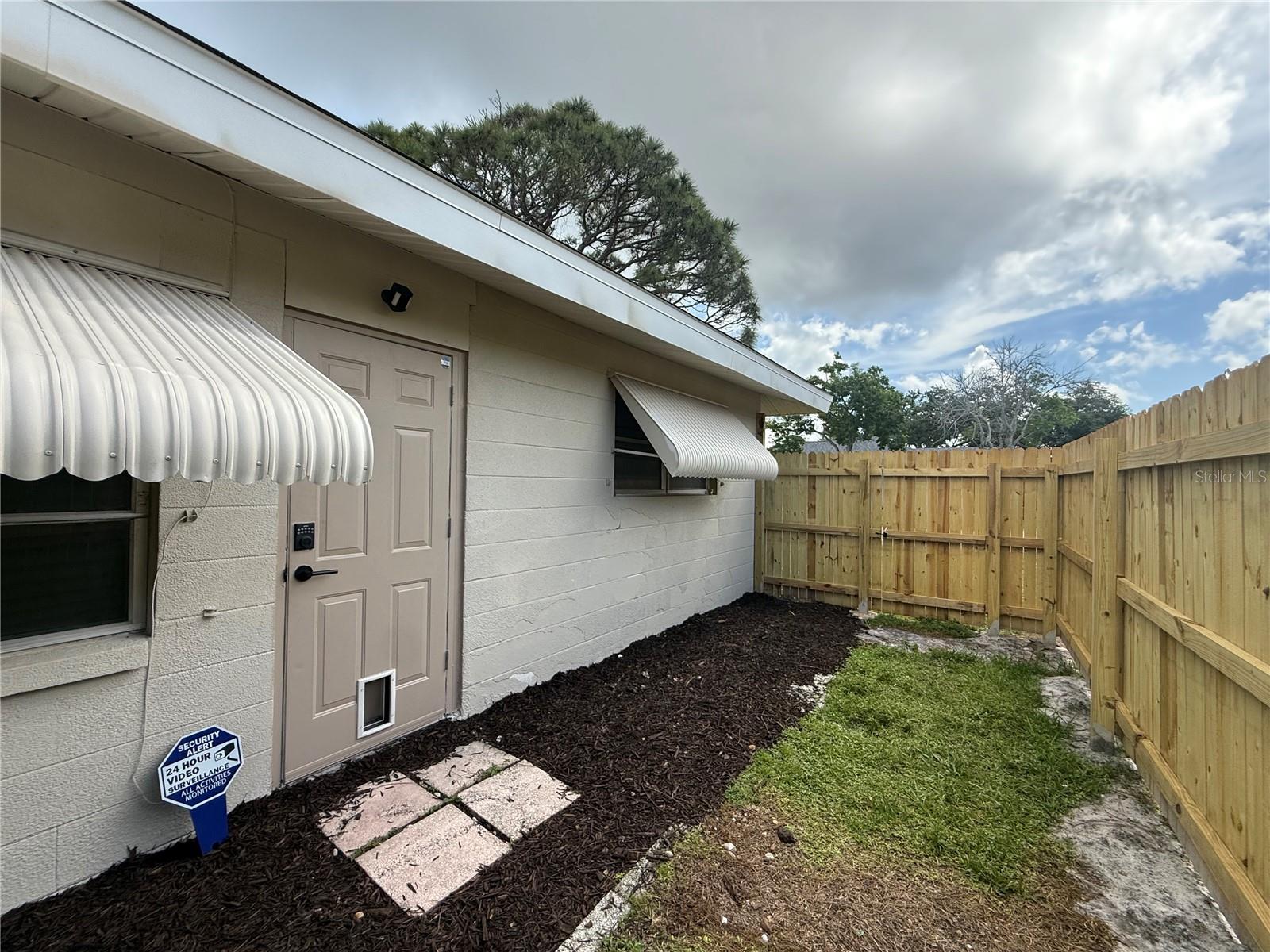 DE SOTO COUNTRY CLUB COLONY - Residential Lease