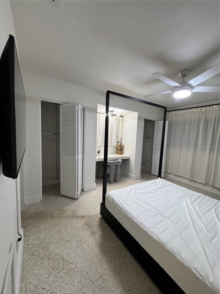 DE SOTO COUNTRY CLUB COLONY - Residential Lease