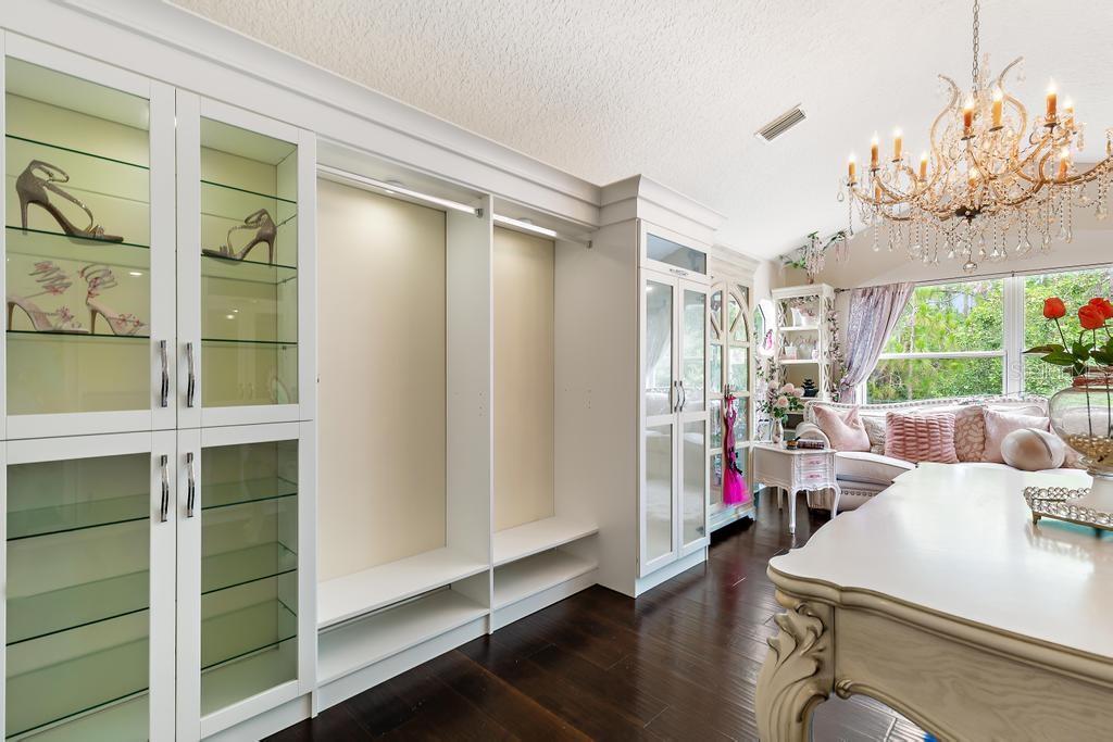 HAMPTON PARK - Residential