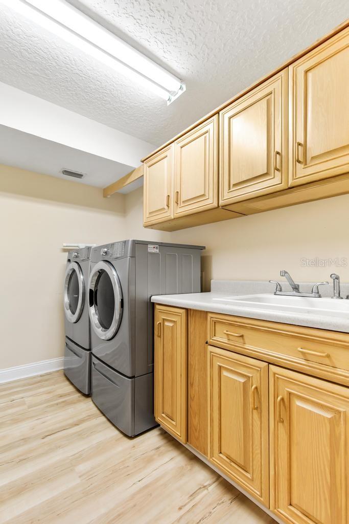 HAMPTON PARK - Residential