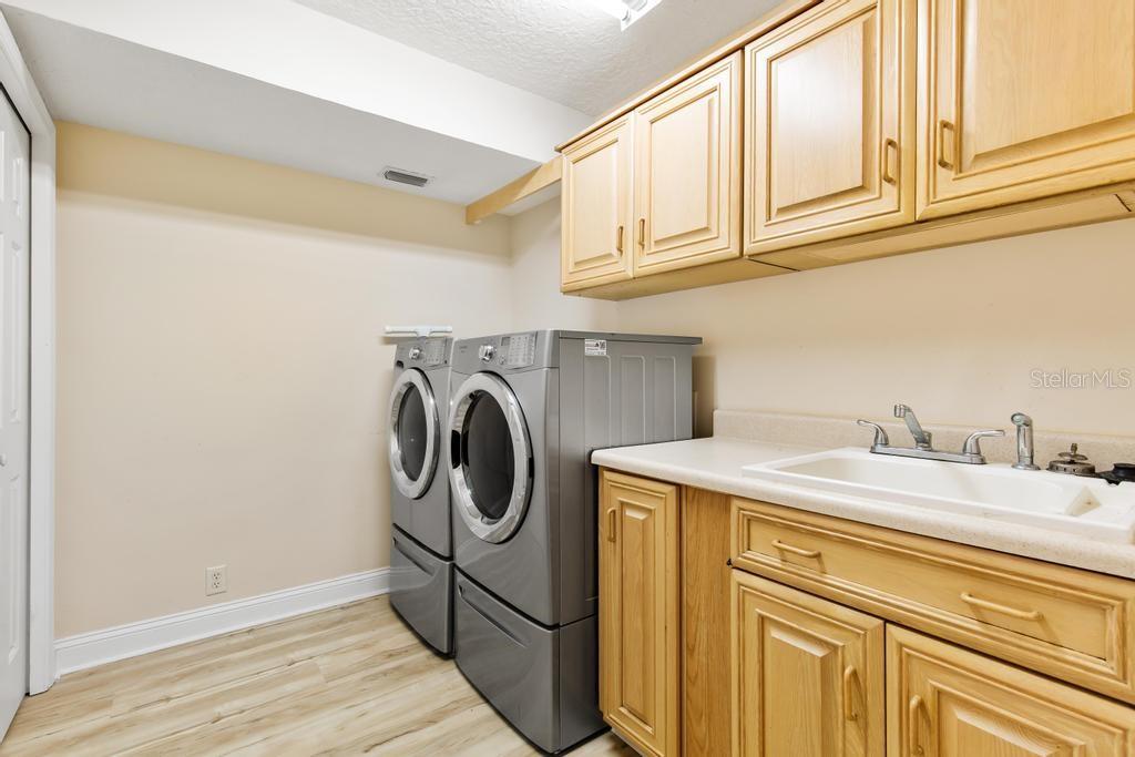 HAMPTON PARK - Residential