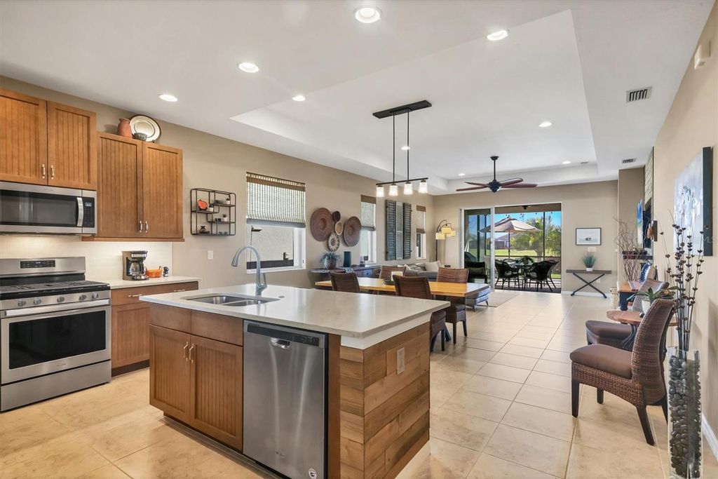 Photo of 7525 Alumni Trail, Sarasota, FL 34243 (MLS # A4679147)