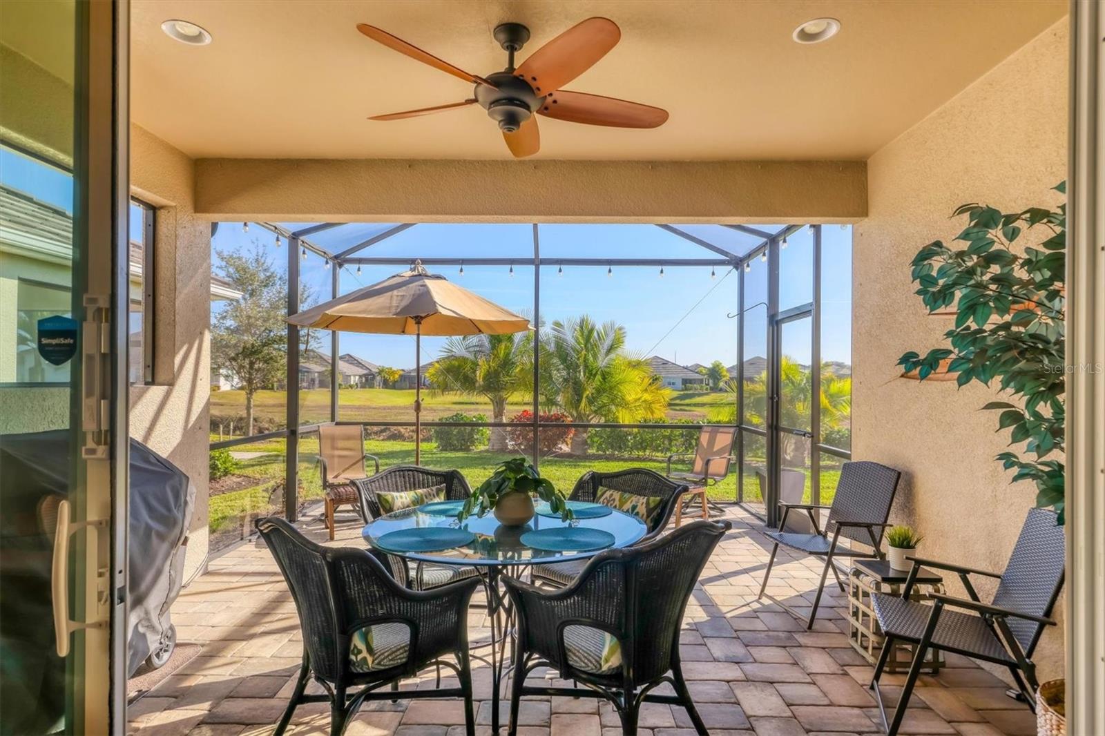 UNIVERSITY VILLAGE - Residential