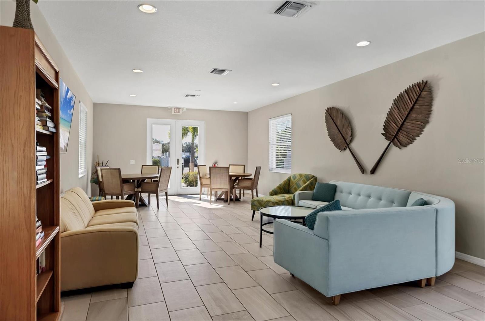 UNIVERSITY VILLAGE - Residential