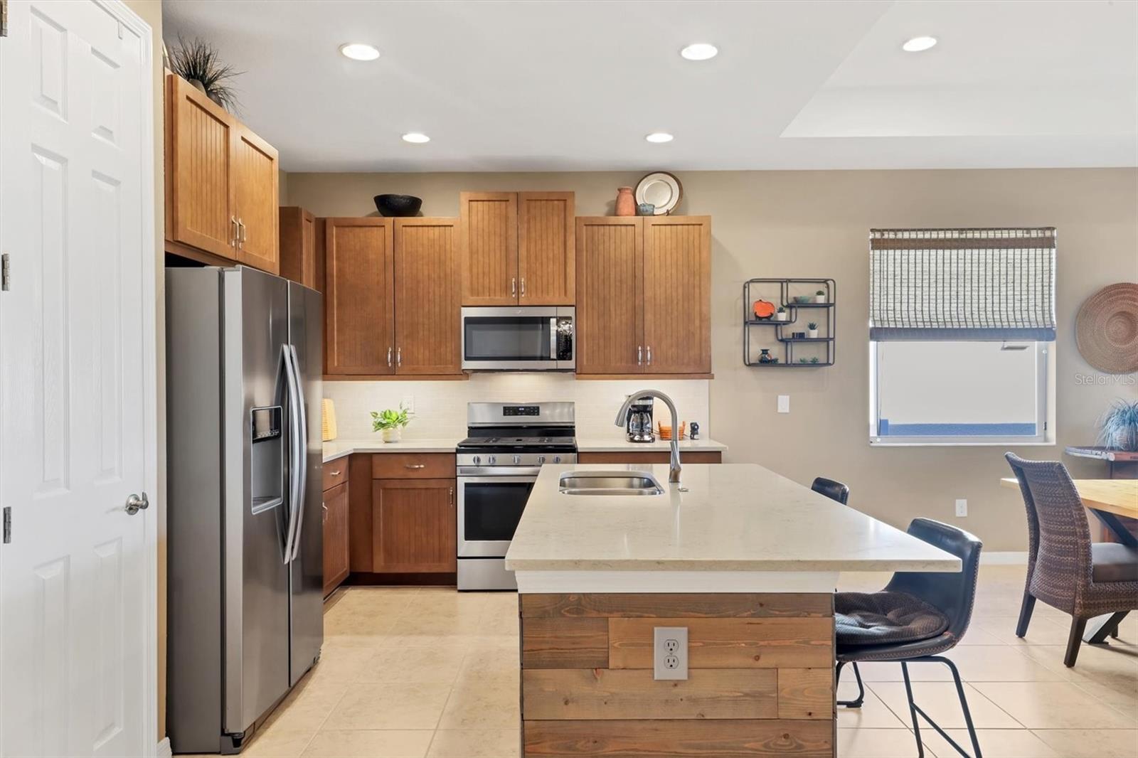 UNIVERSITY VILLAGE - Residential