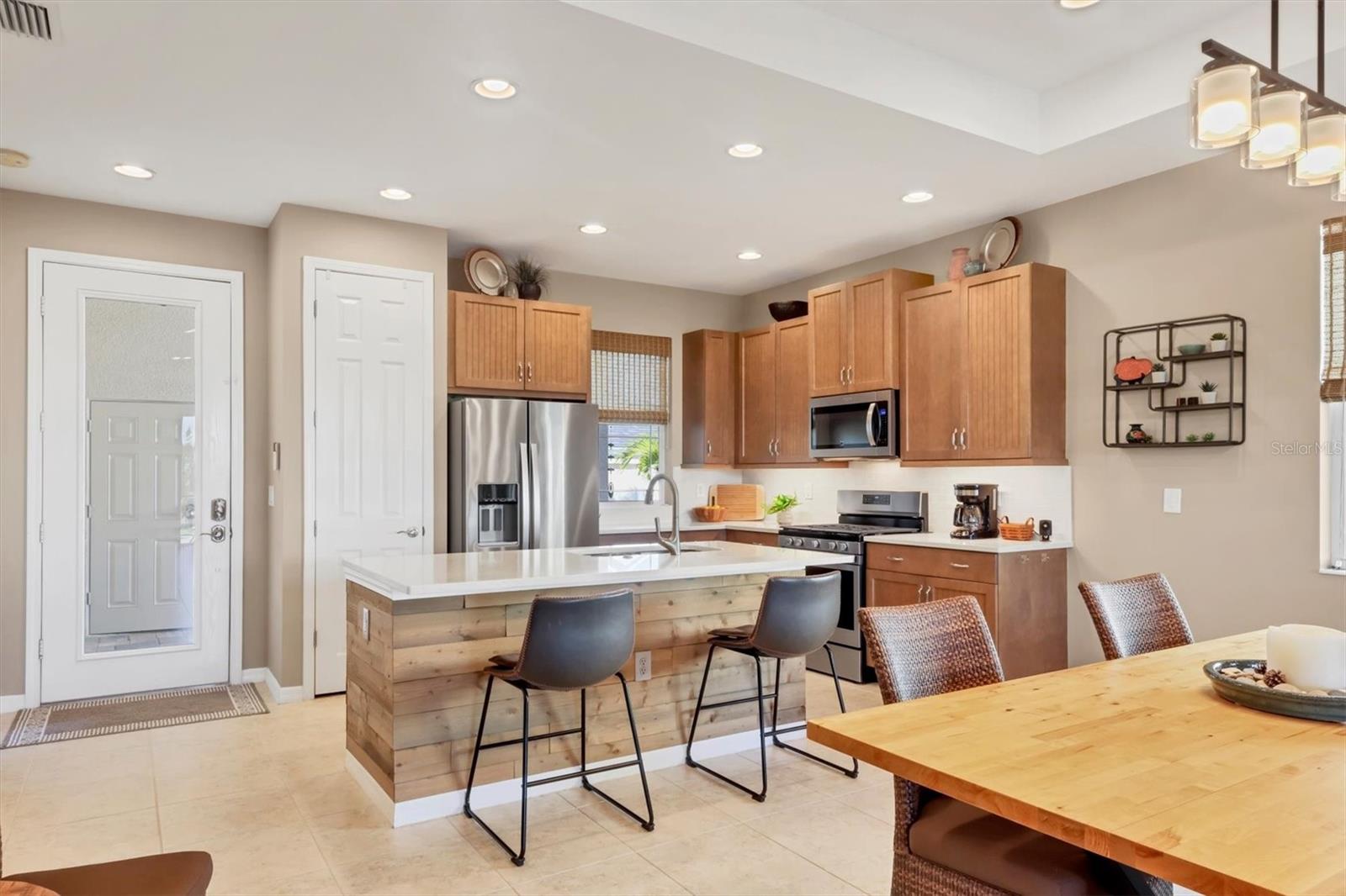 UNIVERSITY VILLAGE - Residential