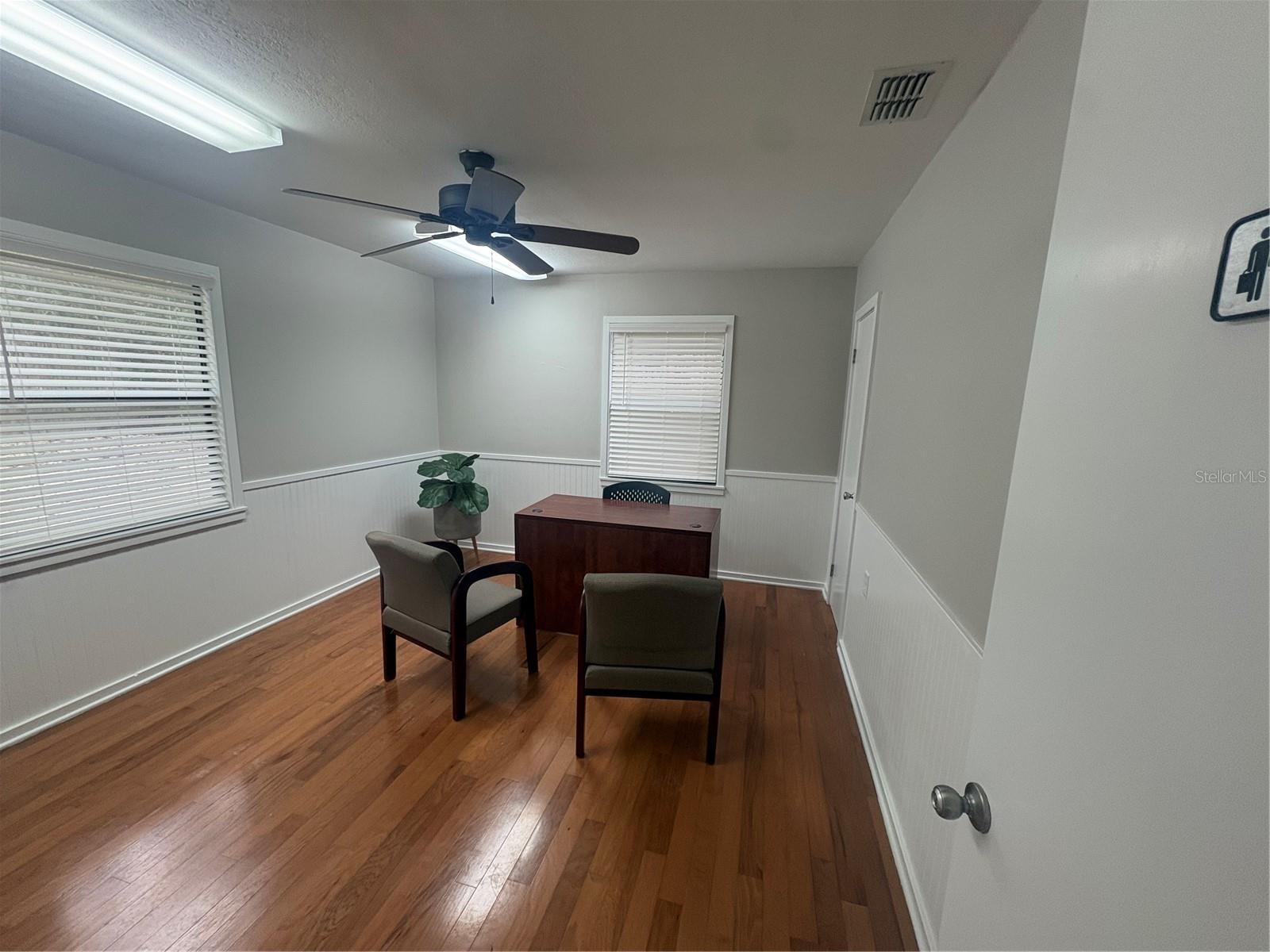 NON-SUBDIVISION - Commercial Lease