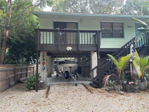 A home in KEY LARGO