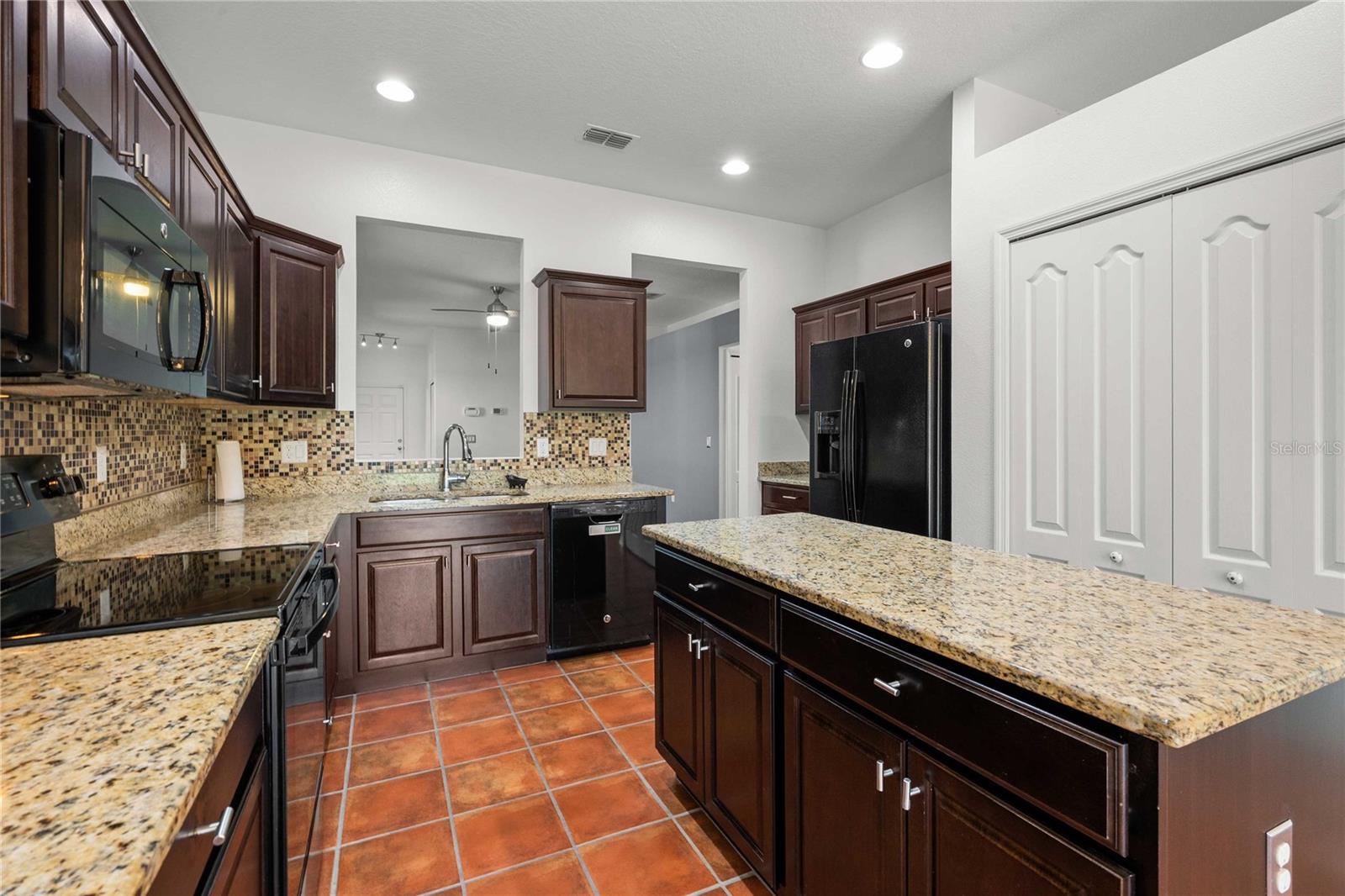 ABBEY GLEN I A-E - Residential