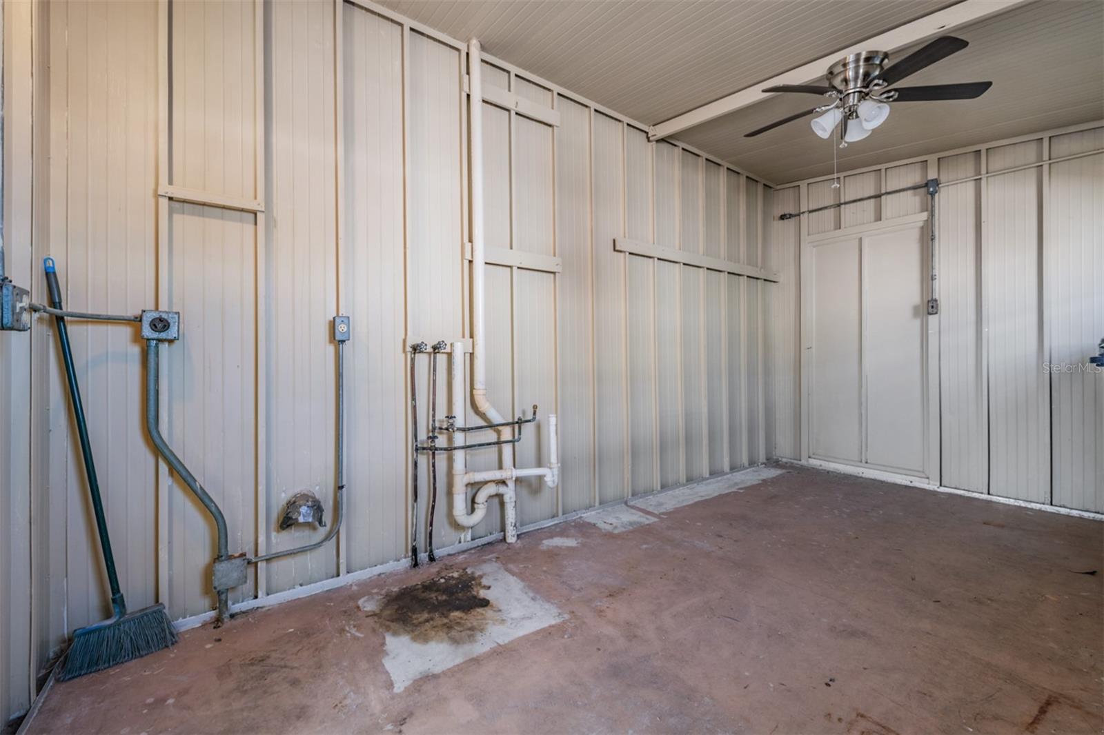 SHADOW BROOK MOBILE HOME - Residential