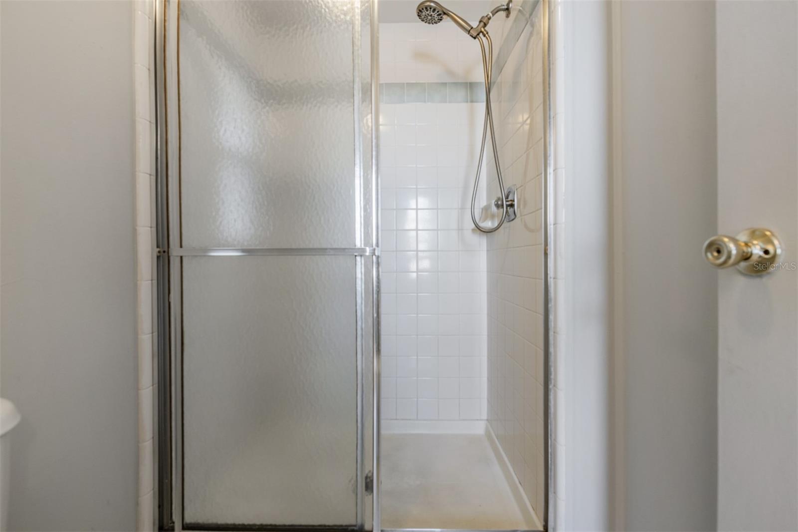 SHADOW BROOK MOBILE HOME - Residential