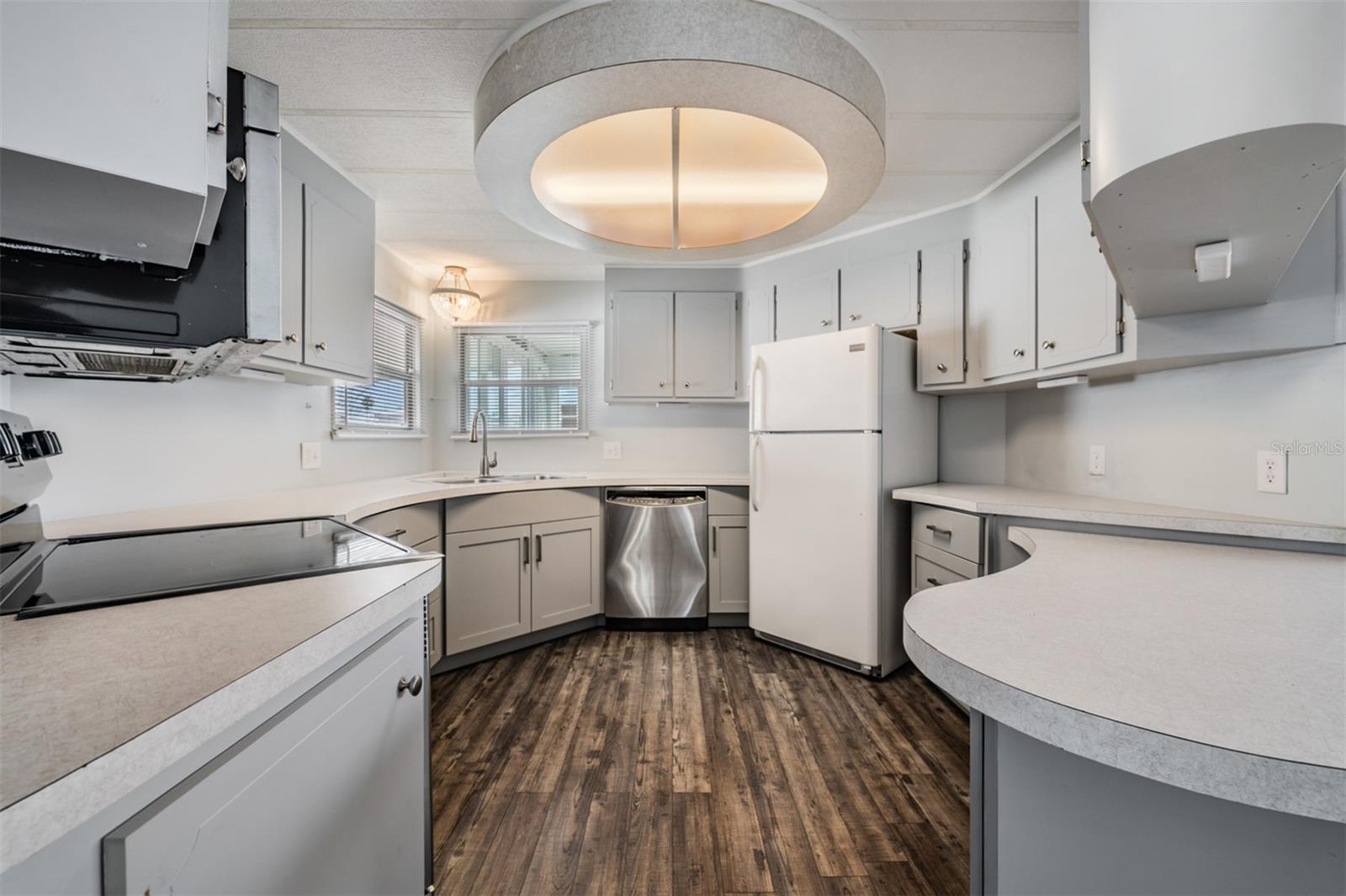 SHADOW BROOK MOBILE HOME - Residential