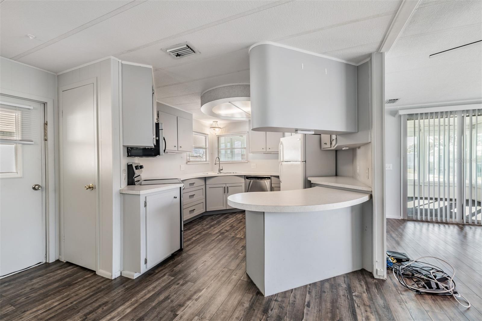 SHADOW BROOK MOBILE HOME - Residential