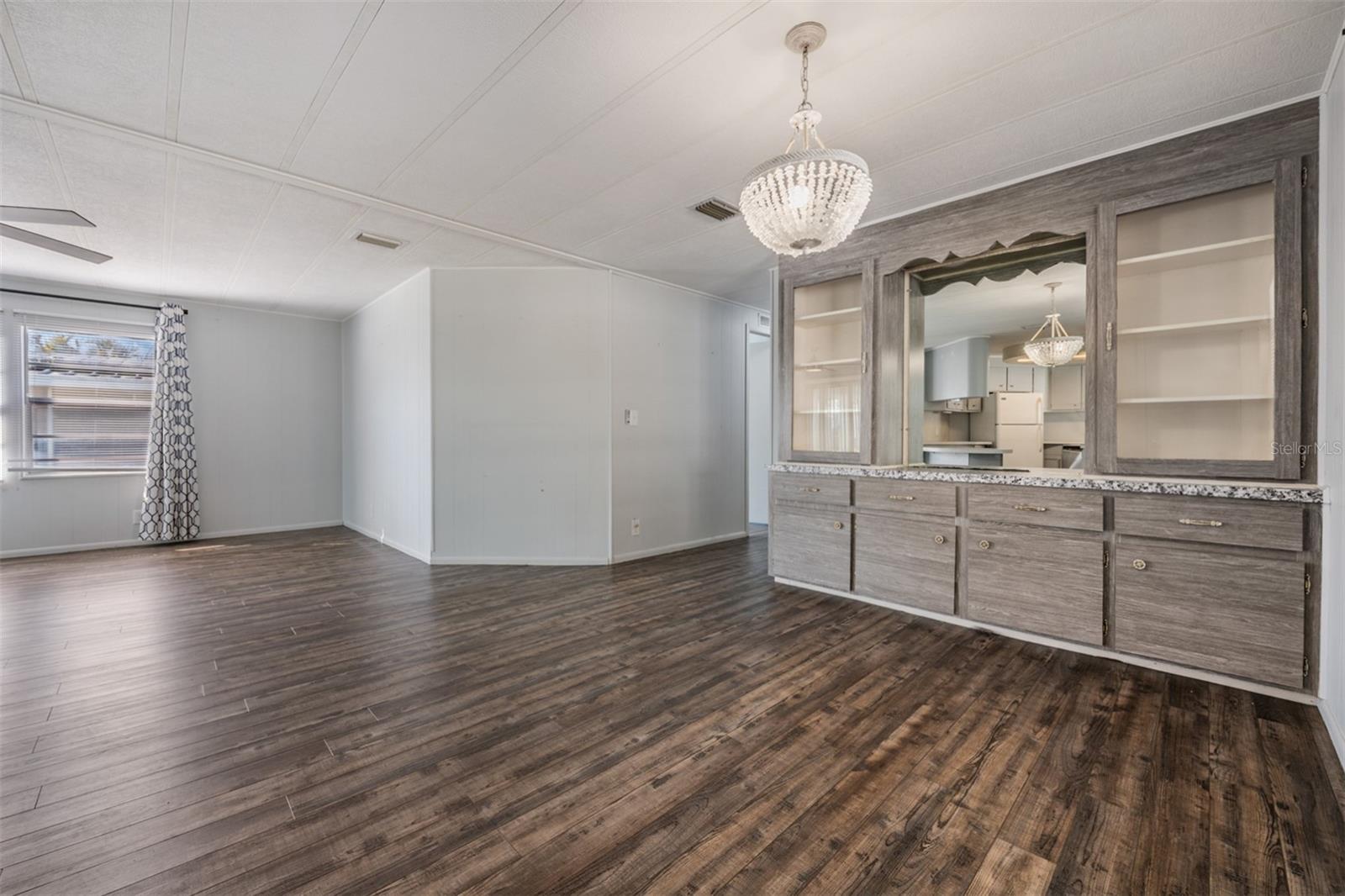 SHADOW BROOK MOBILE HOME - Residential