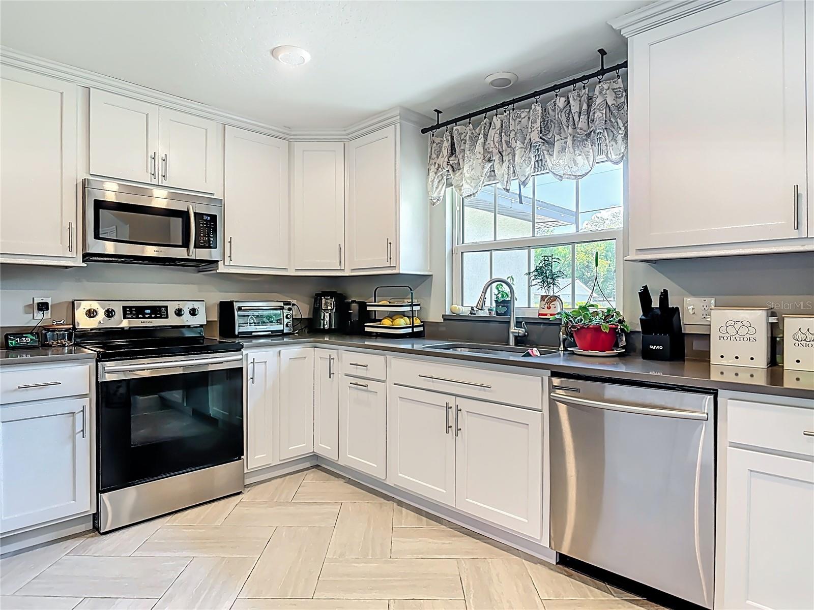 PLANTATION ESTATES UNIT 01 - Residential