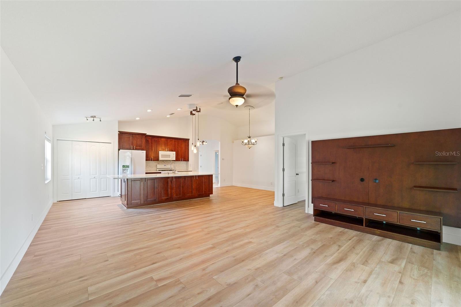 OAK GROVE PH 02 - Residential Lease