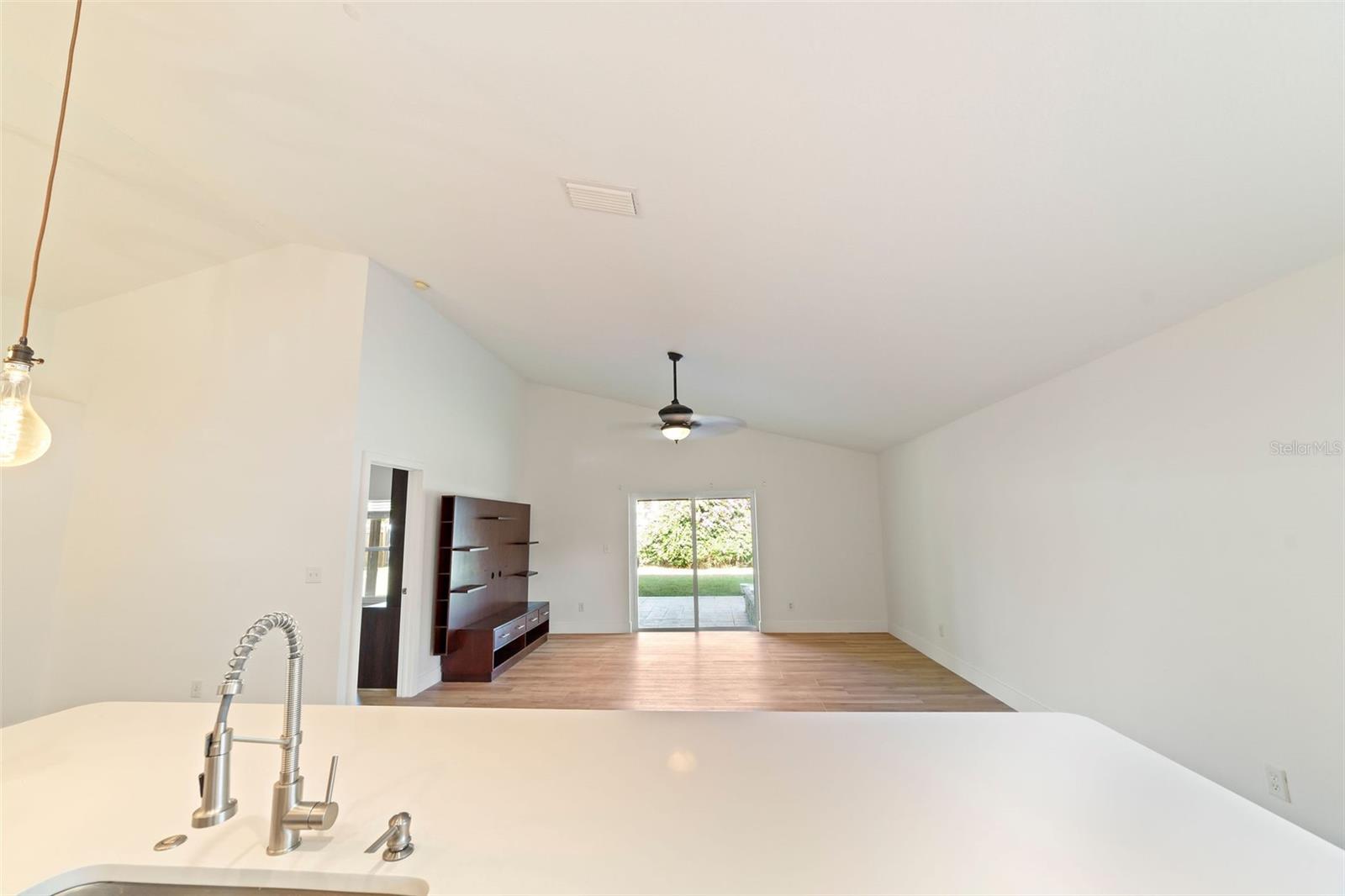 OAK GROVE PH 02 - Residential Lease