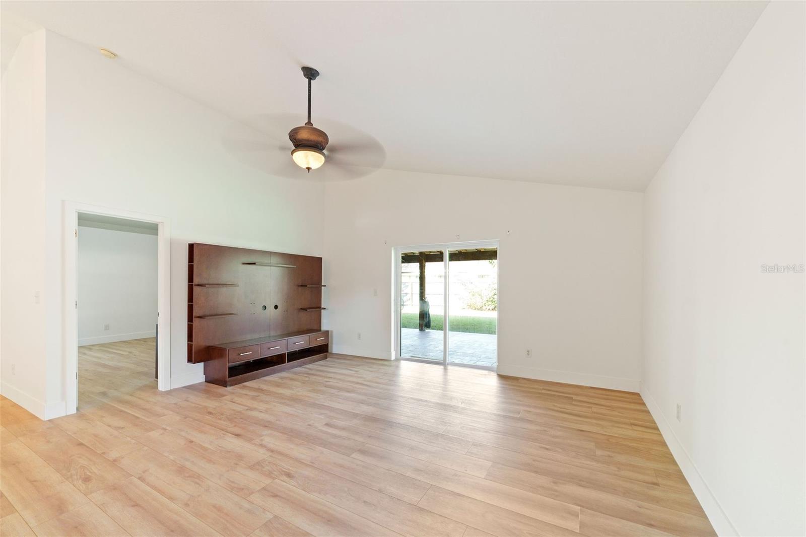 OAK GROVE PH 02 - Residential Lease