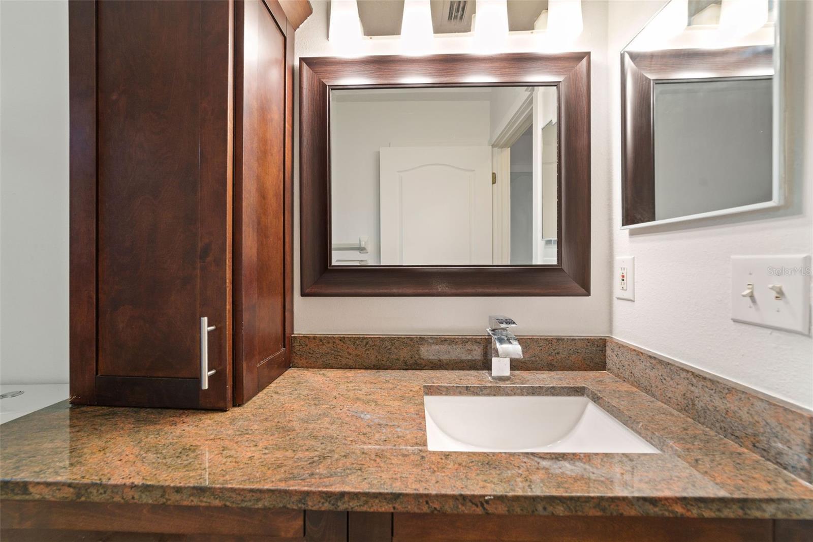 OAK GROVE PH 02 - Residential Lease