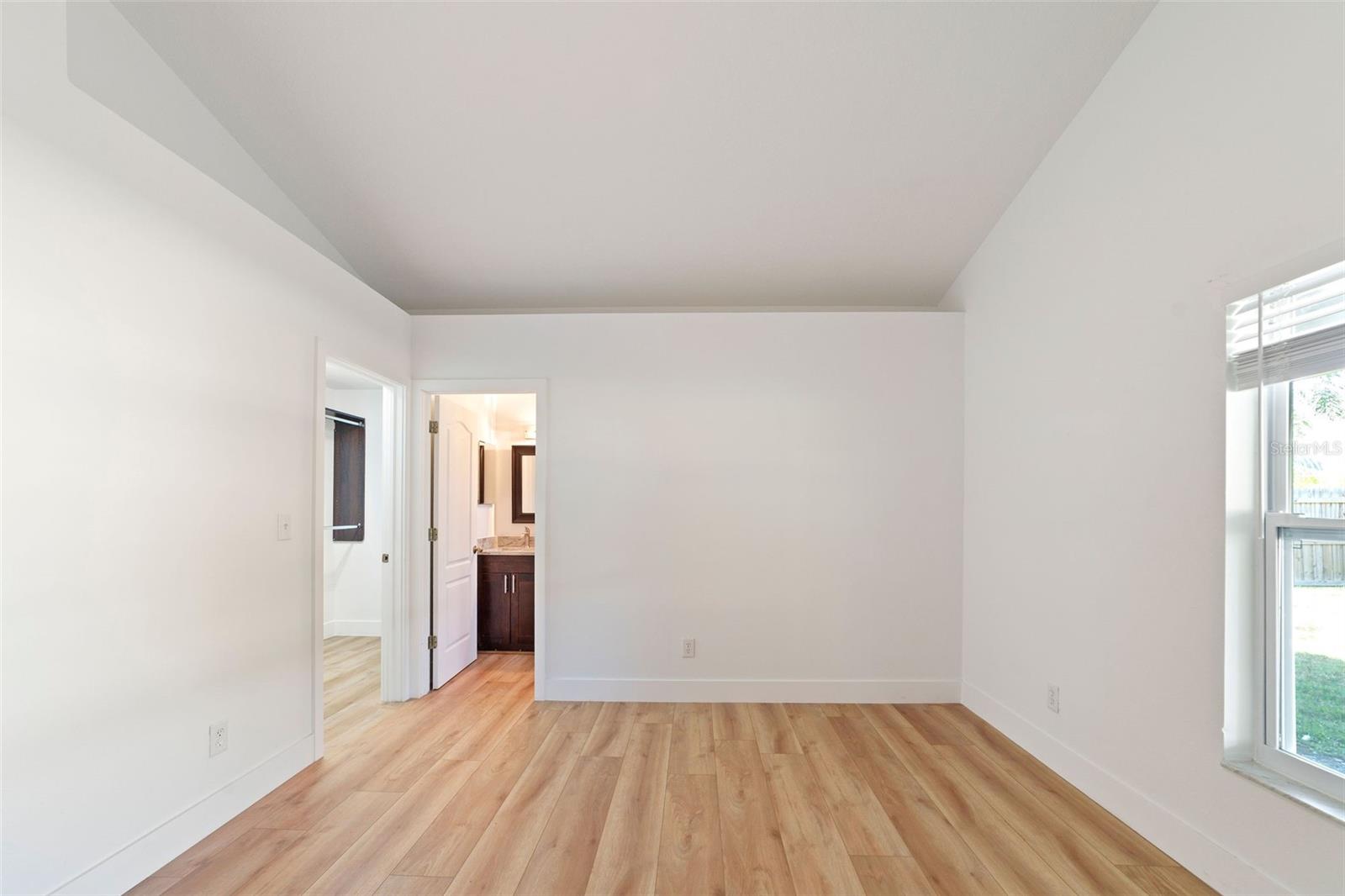 OAK GROVE PH 02 - Residential Lease