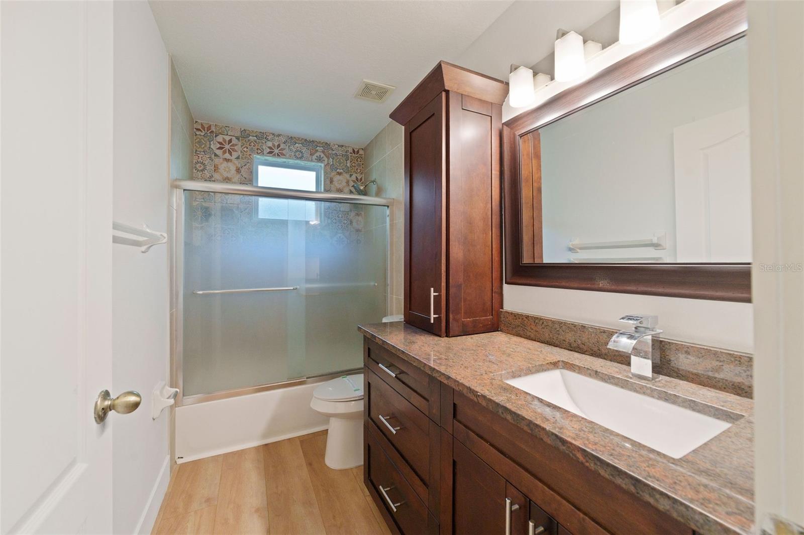 OAK GROVE PH 02 - Residential Lease