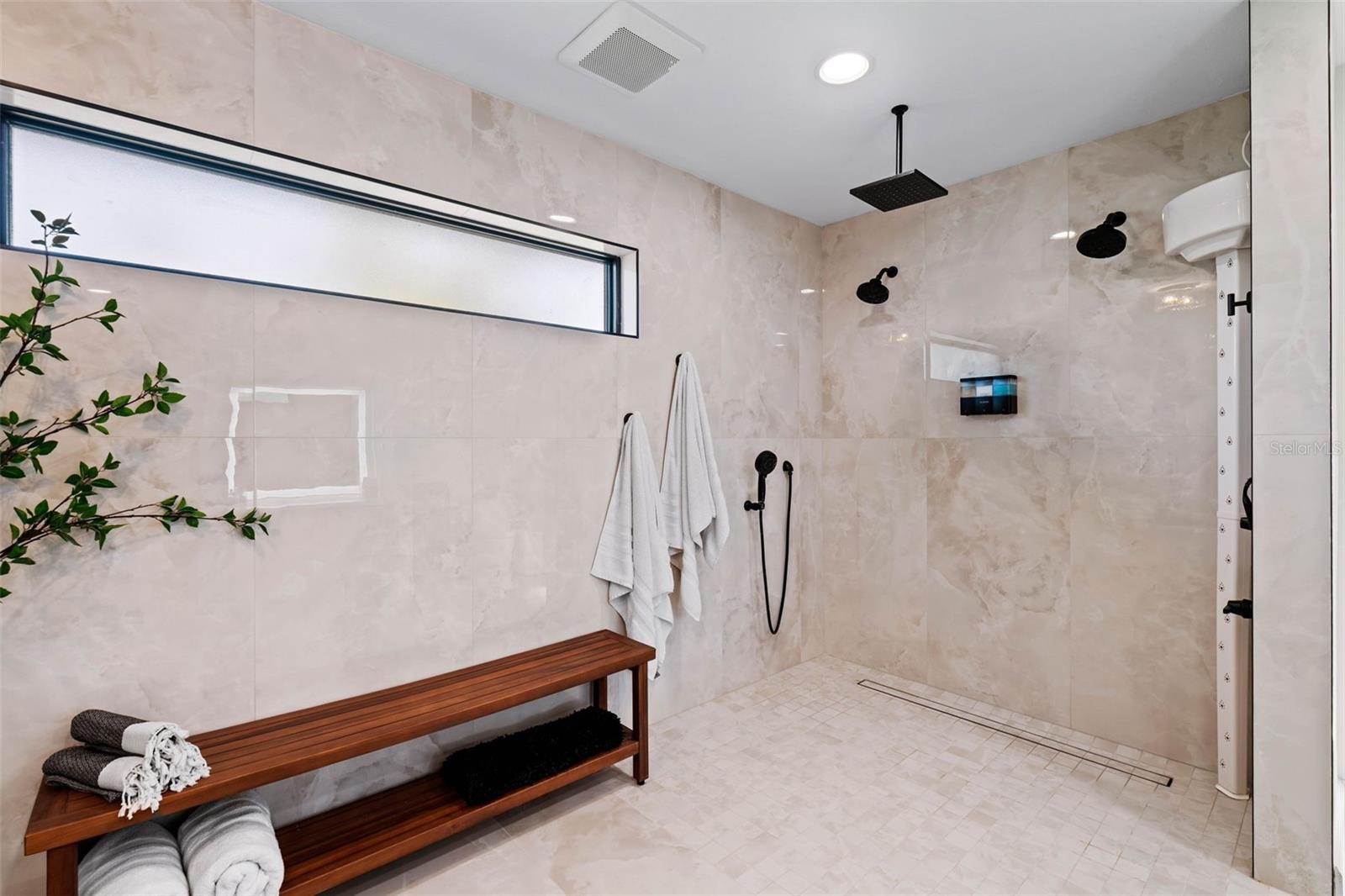 SEMINOLE LAKE GOLF & COUNTRY CLUB ESTATES - Residential