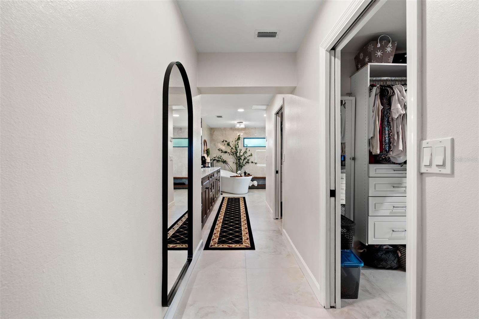 SEMINOLE LAKE GOLF & COUNTRY CLUB ESTATES - Residential