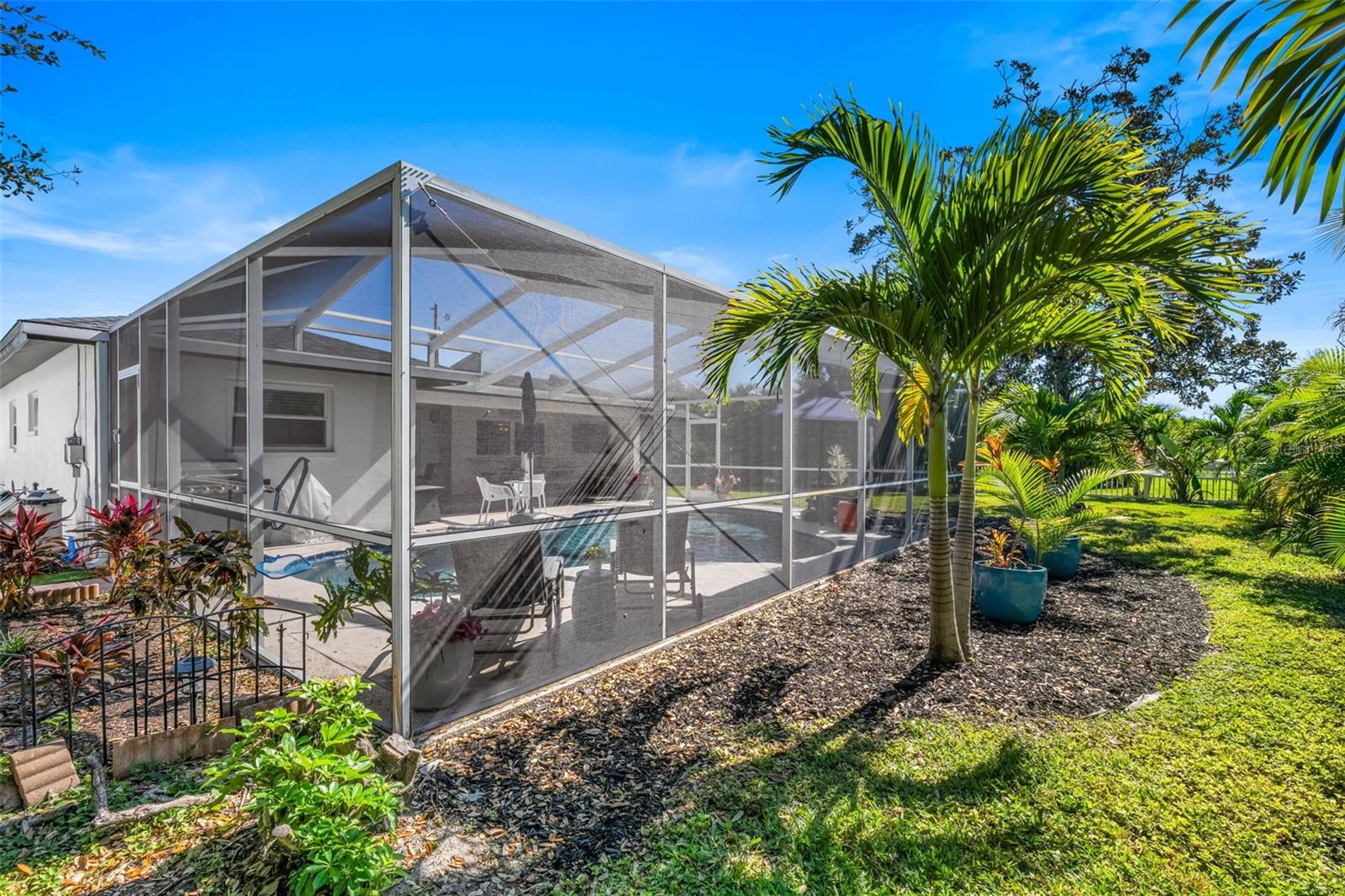 SEMINOLE LAKE GOLF & COUNTRY CLUB ESTATES - Residential