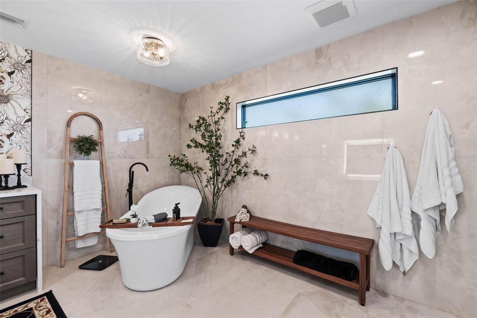 SEMINOLE LAKE GOLF & COUNTRY CLUB ESTATES - Residential