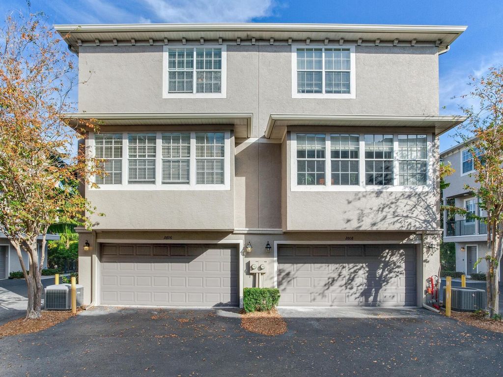 Photo of 2606 Espana Court, Tampa, FL 33609 (MLS # TB8424452)