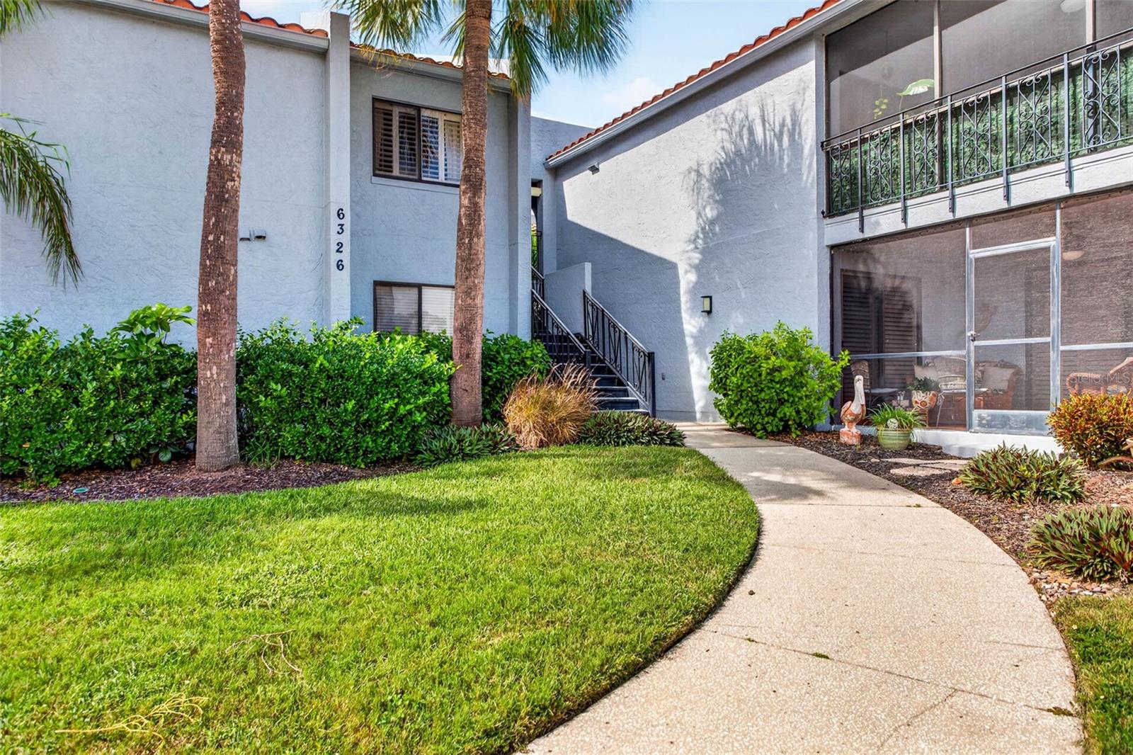 6326 GRAND BAHAMA CIRCLE F