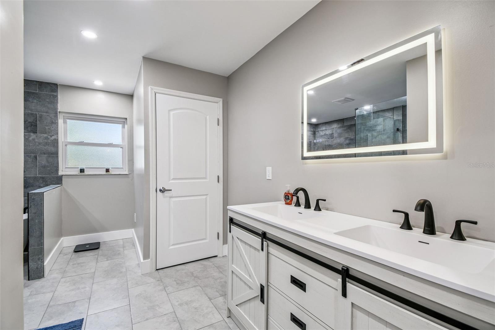 STARLITE SUB - Residential