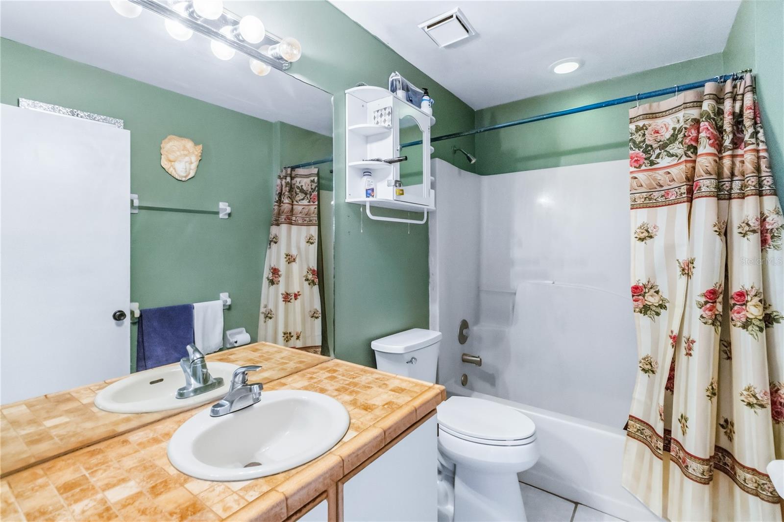 SHEFFIELD AT LAKESIDE ESTATES PH 2 - Residential