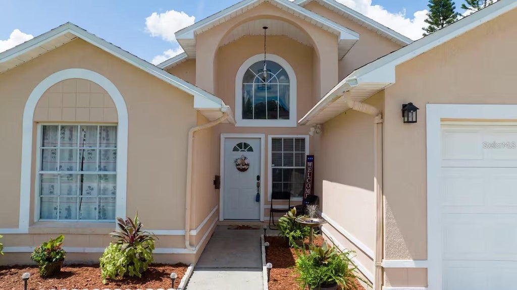 Photo of 751 Country Woods Circle, Kissimmee, FL 34744 (MLS # O6450257)