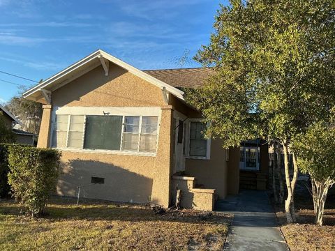 419 W WISCONSIN AVENUE DELAND FL 32720