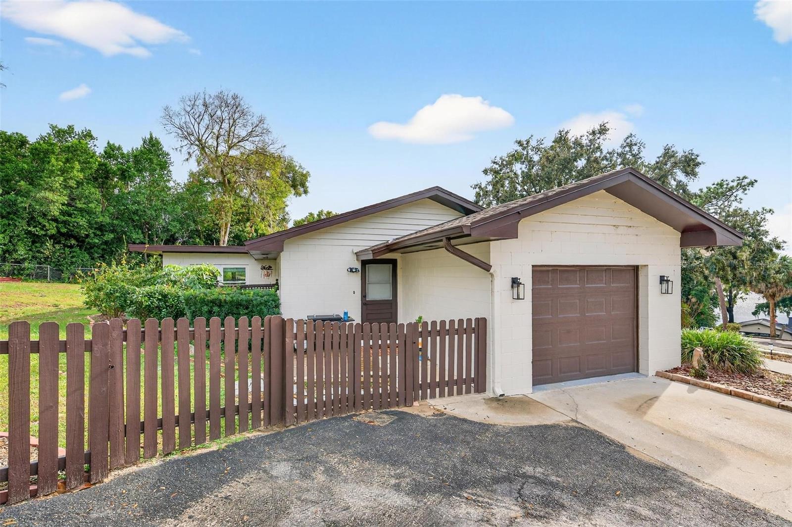 RAINBOW RIDGE - Residential