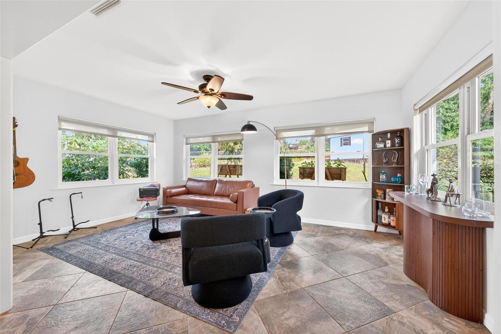 RAINBOW RIDGE - Residential