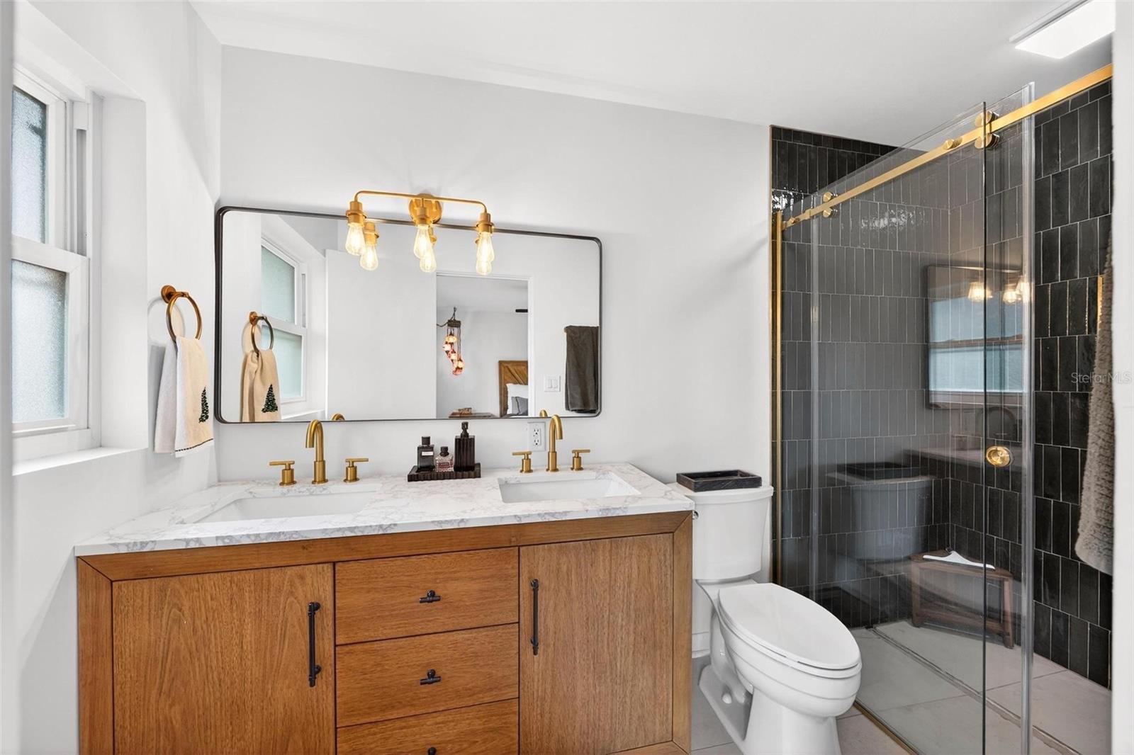 RAINBOW RIDGE - Residential