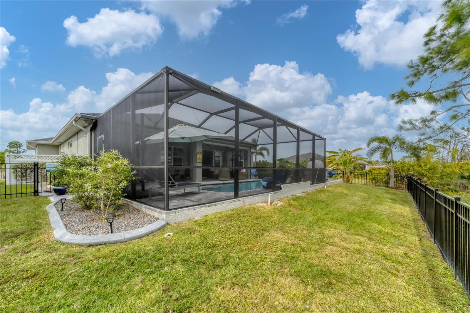 ROTONDA WEST PINE VALLEY - Residential