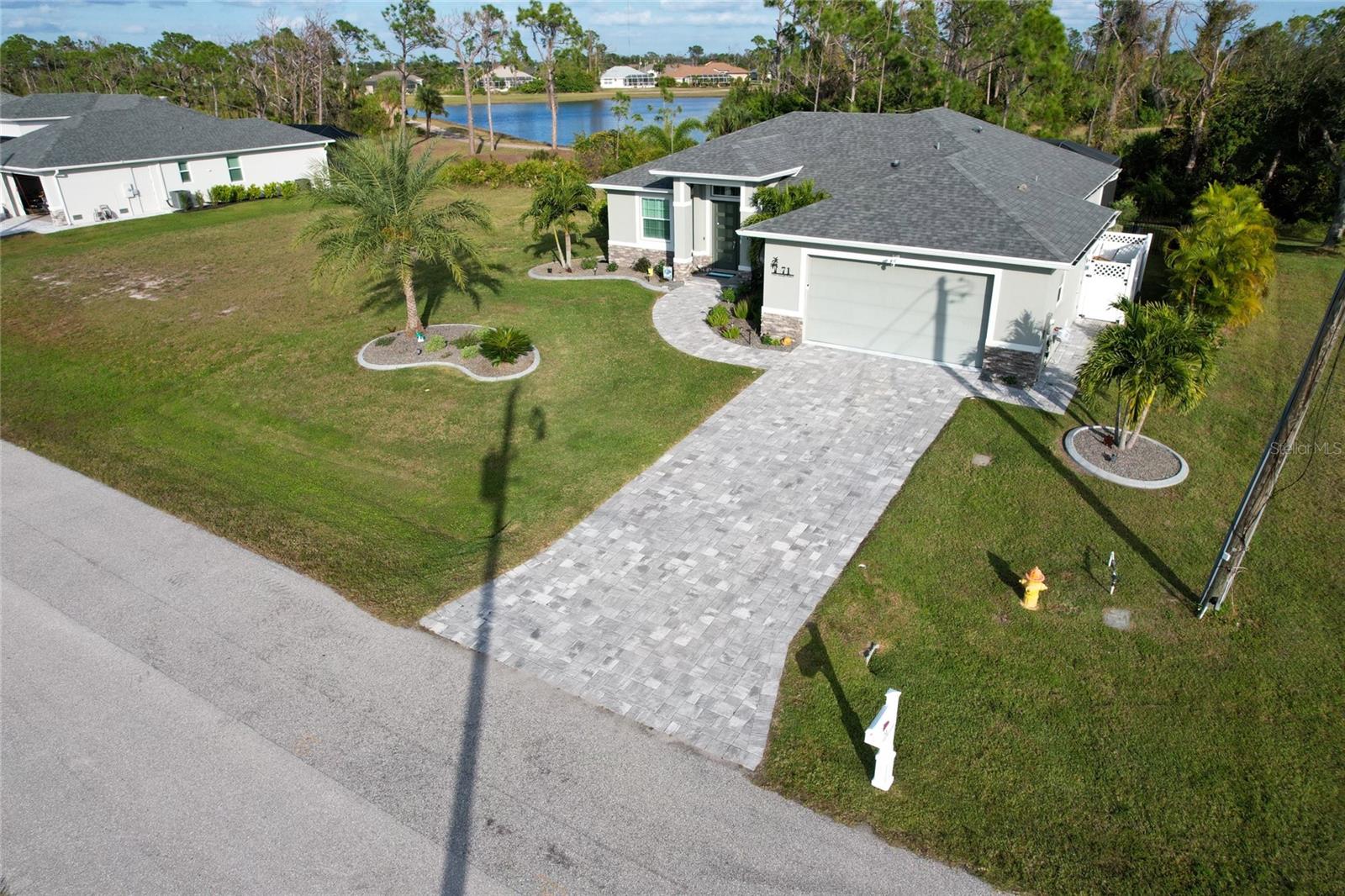 ROTONDA WEST PINE VALLEY - Residential