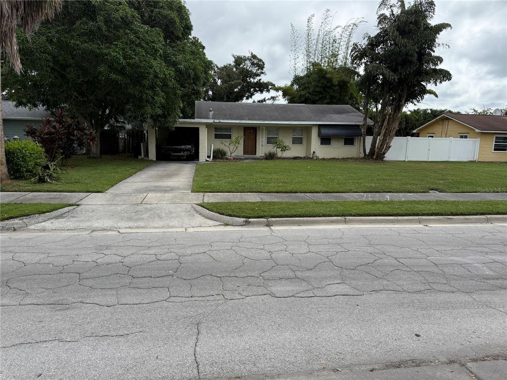 Photo of 1015 Varona Street, Belleair, FL 33756 (MLS # TB8437306)
