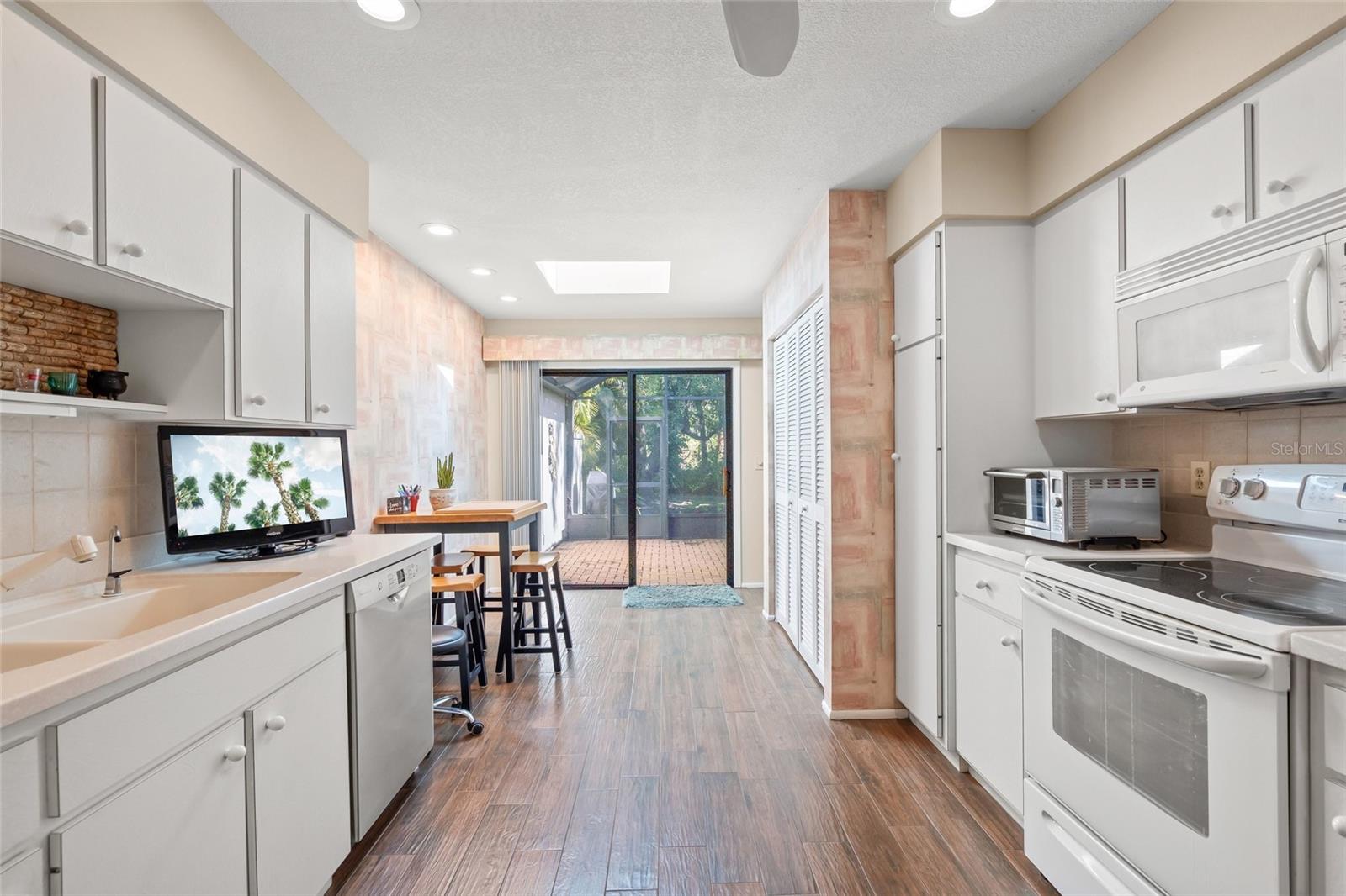 HAMMOCKS III,BENT TREE - Residential