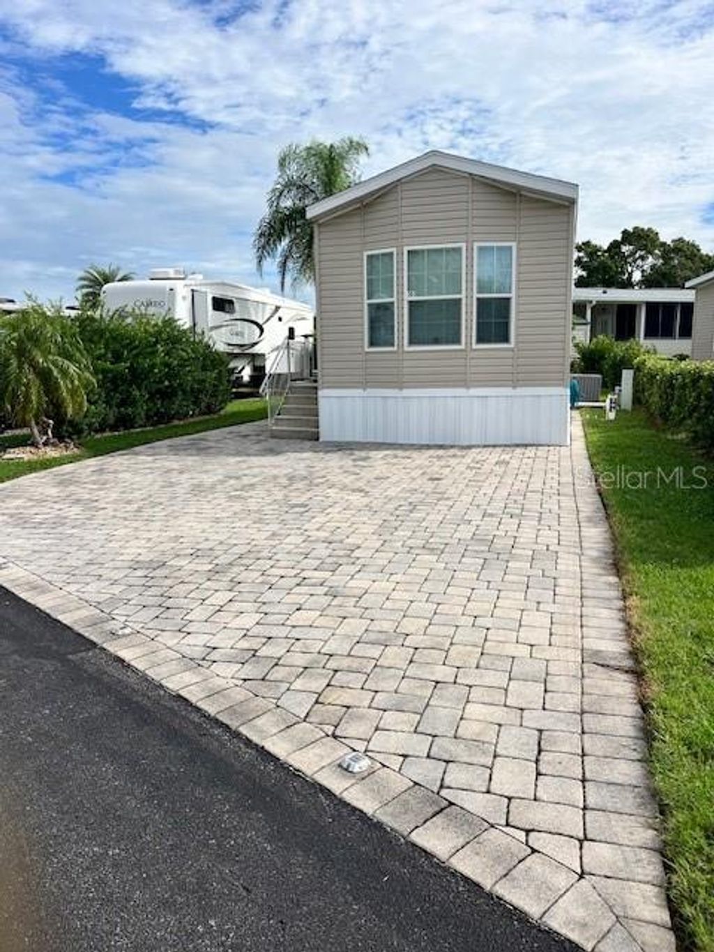 Photo of 2414 Limewood Avenue, Clermont, FL 34714 (MLS # L4958945)