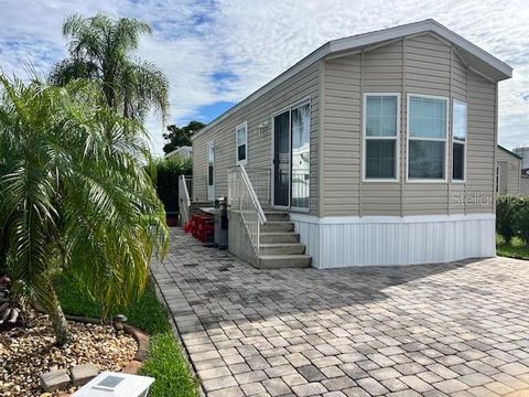 Photo of 2414 Limewood Avenue, Clermont, FL 34714 (MLS # L4958945)