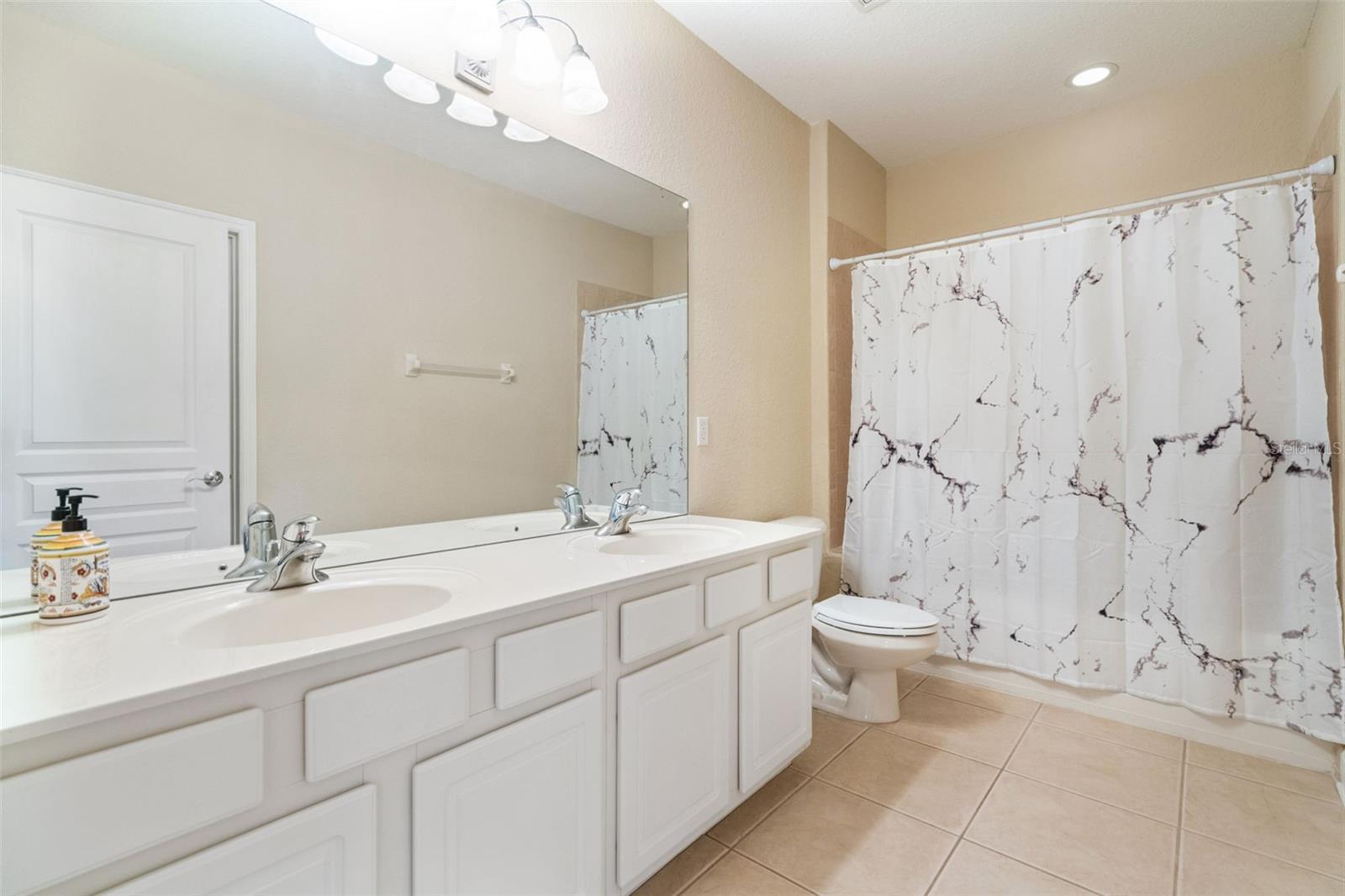 MANDALAY/STONEBRIDGECOMMONS C - Residential