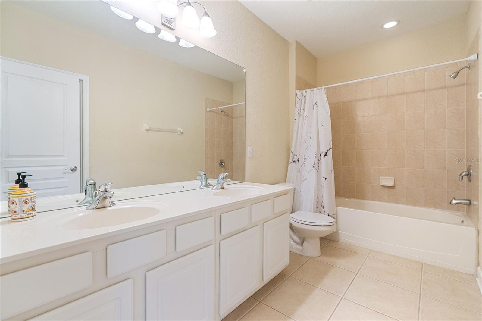 MANDALAY/STONEBRIDGECOMMONS C - Residential