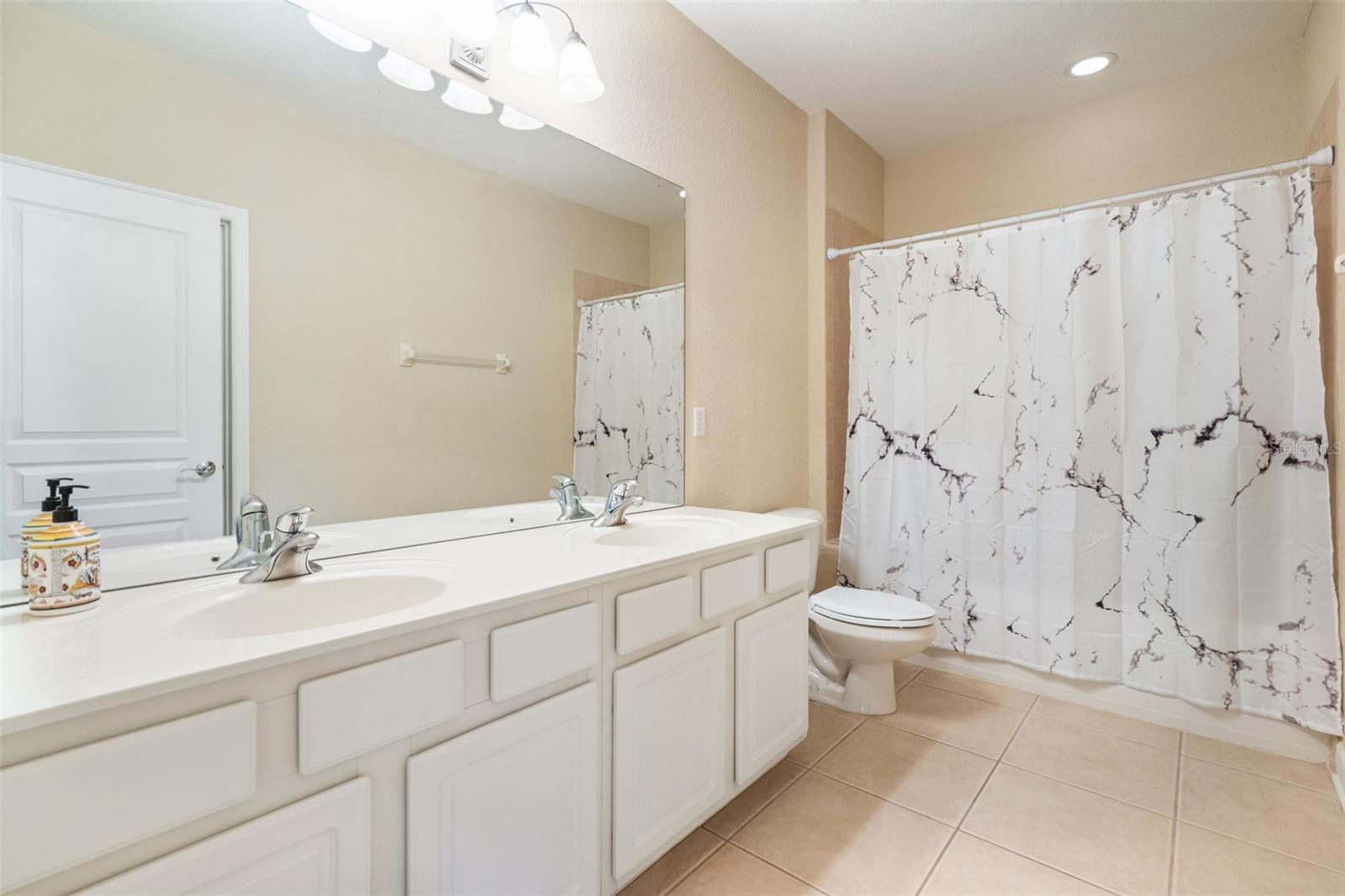 MANDALAY/STONEBRIDGECOMMONS C - Residential